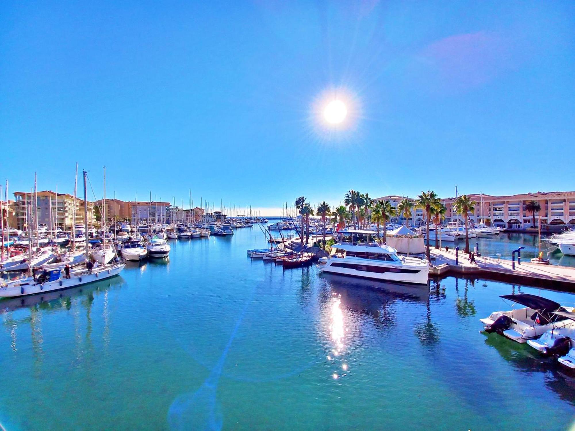 Port Frejus - Tout A Pied - Wifi - Clim 외부 사진